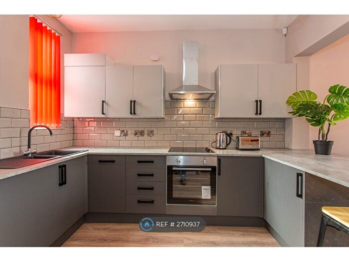 3 Bedroom Detached House To Rent In Percy Street, Middlesbrough, TS1