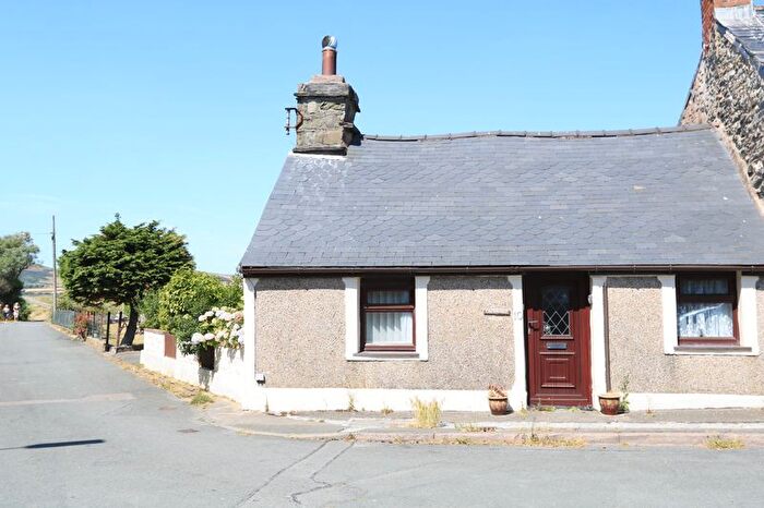 3 Bedroom Cottage For Sale In Gwalia Road, Tywyn, LL36