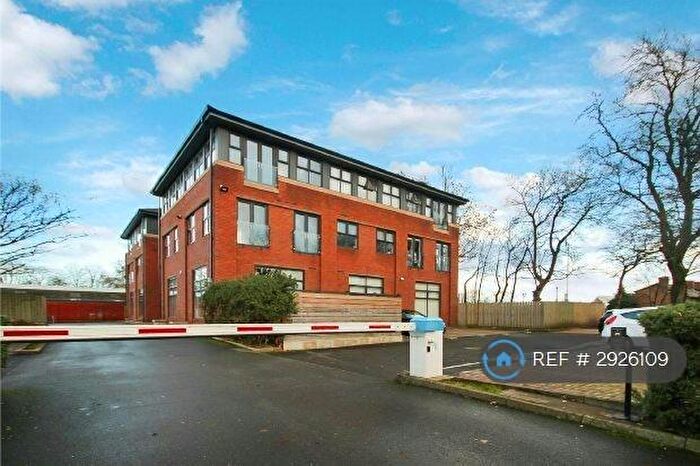 2 Bedroom Flat To Rent In Metro House, Sale, M33
