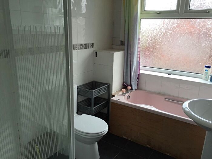 1 Bedroom Semi-Detached House To Rent In Clarence Road, Manchester, M13