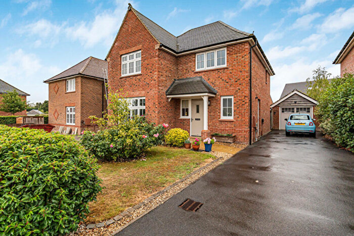 4 Bedroom Detached House For Sale In Mitchell Way, Milton, OX13