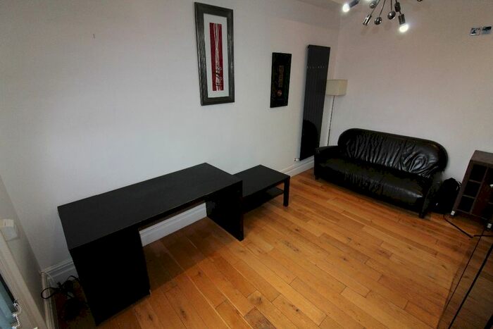 2 Bedroom Flat To Rent In Starkie Street, Preston, PR1