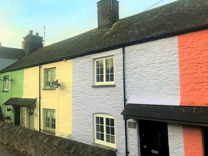 2 Bedroom Cottage For Sale In Harbourne Terrace, Harbertonford, TQ9