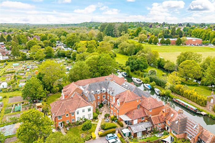 1 Bedroom Apartment For Sale In West Mills, Newbury, Berkshire, RG14