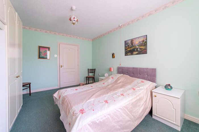 1 Bedroom Apartment For Sale In Green Lane, The Fountains Green Lane, L39