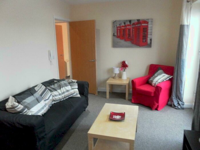 1 Bedroom Flat To Rent In Flat - Bristol Road, Selly Oak, Birmingham, B29