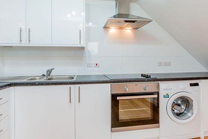 2 Bedroom Flat To Rent In Hillmarton Road, Caledonian Road, N7