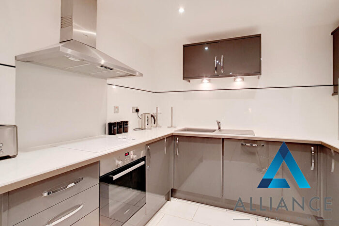 2 Bedroom Flat To Rent In Crew Street, London, E14