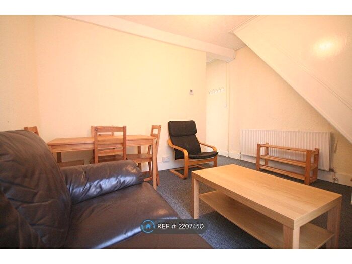 3 Bedroom Terraced House To Rent In Field Road, London, E7