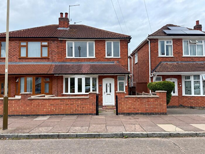 3 Bedroom Semi Detached House For Sale In Bridevale Road, Aylestone, LE2