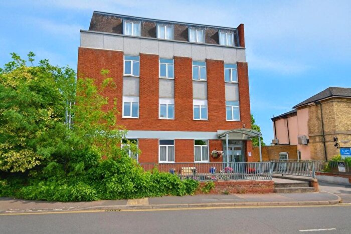 2 Bedroom Apartment For Sale In Hockliffe Street, Leighton Buzzard, LU7