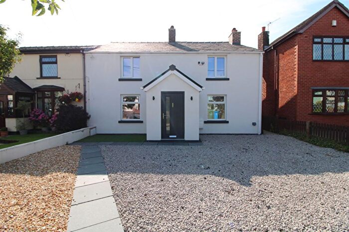 4 Bedroom Cottage To Rent In Medlock Road., Failsworth, Manchester, M35