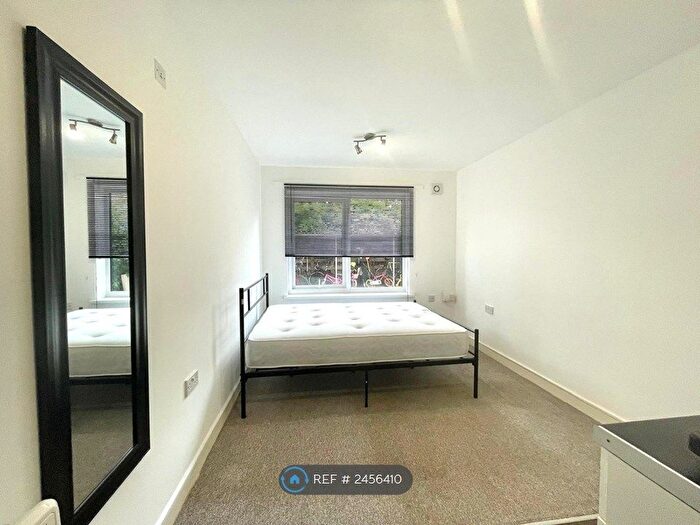 Studio To Rent In Summer Hill Court, Bristol, BS5