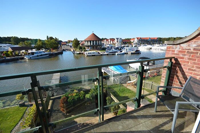 2 Bedroom House To Rent In Park Lane, Burton Waters, Lincoln, LN1