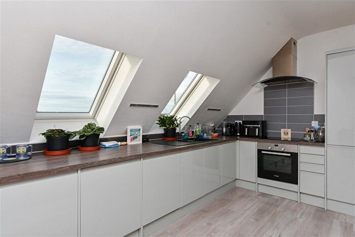 2 Bedroom Flat For Sale In Sea Street, Herne Bay, Kent, CT6