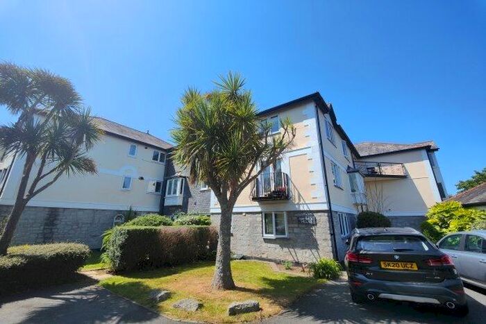 2 Bedroom Flat To Rent In Roebuck Villas, Falmouth, TR11