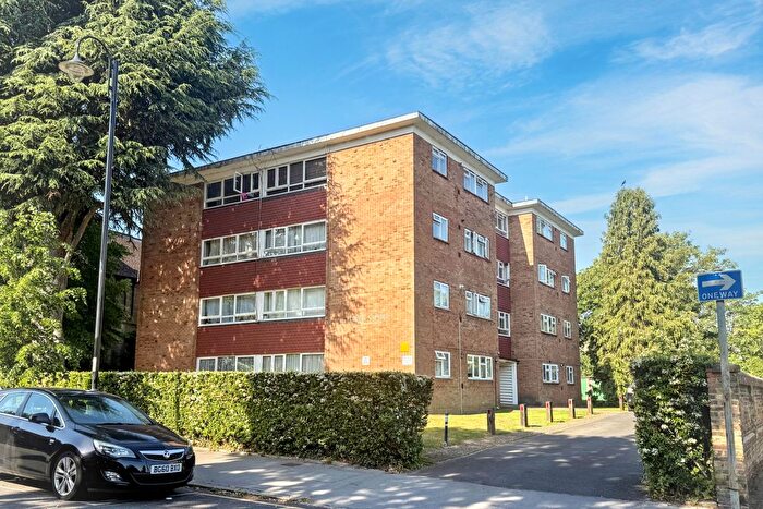 3 Bedroom Flat For Sale In Ashburton Road, Addiscombe, Croydon, CR0