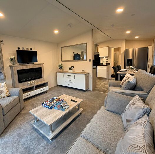 2 Bedroom Park Home For Sale In Delta Superior Lodge, Alder Country Park, Bacton Road, North Walsham, Norfolk, NR28