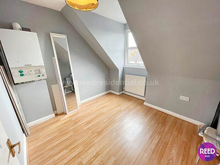 2 Bedroom Flat For Sale In Ness Road, Shoeburyness, SS3