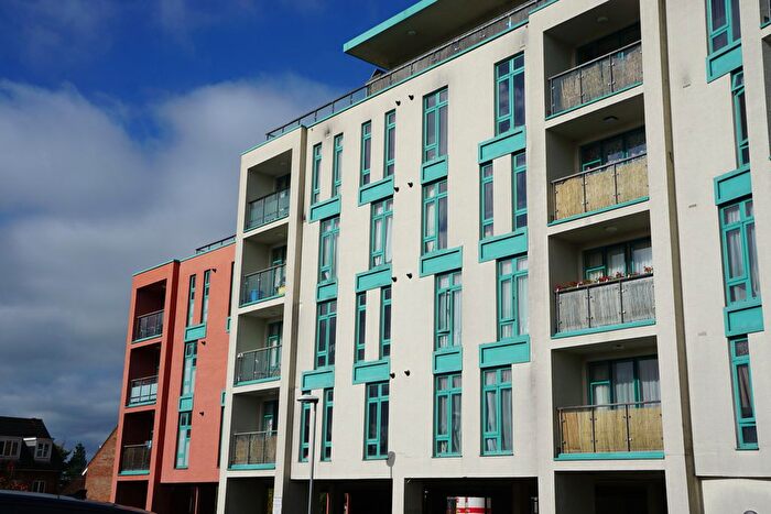 2 Bedroom Flat To Rent In Peglar Way, Town Centre, Crawley, RH11