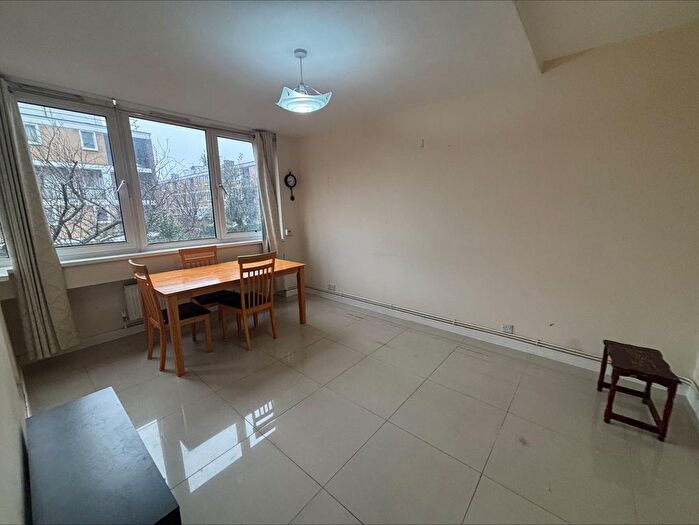 3 Bedroom Flat To Rent In Poplar High Street, Norwood House Poplar High Street, E14