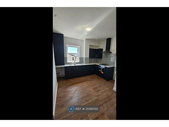 3 Bedroom Maisonette To Rent In Hawthorne Road, Bootle, L20