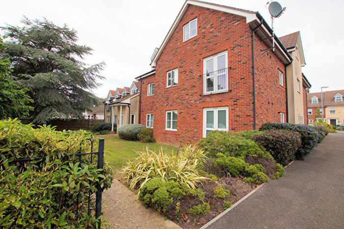 2 Bedroom Flat For Sale In Ribble Gardens, Portchester, PO16