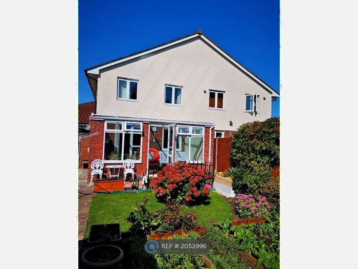 4 Bedroom Semi-Detached House To Rent In Shelley Way, Bristol, BS7