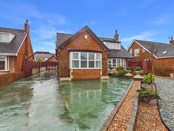 4 Bedroom Bungalow For Sale In Heyhouses Lane, Lytham St. Annes, FY8
