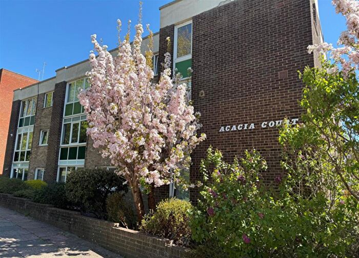 2 Bedroom Flat For Sale In Herbert Road, Preston Park, Brighton, BN1