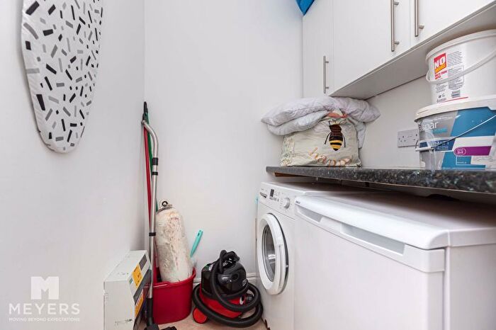 1 Bedroom Flat To Rent In West Bay, West Cliff Gardens, Bournemouth, BH2
