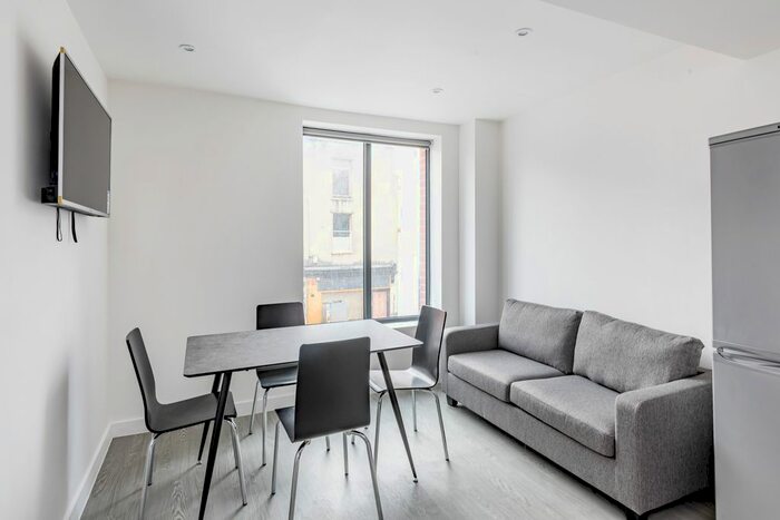 5 Bedroom Flat To Rent In West Street, Bristol, BS2