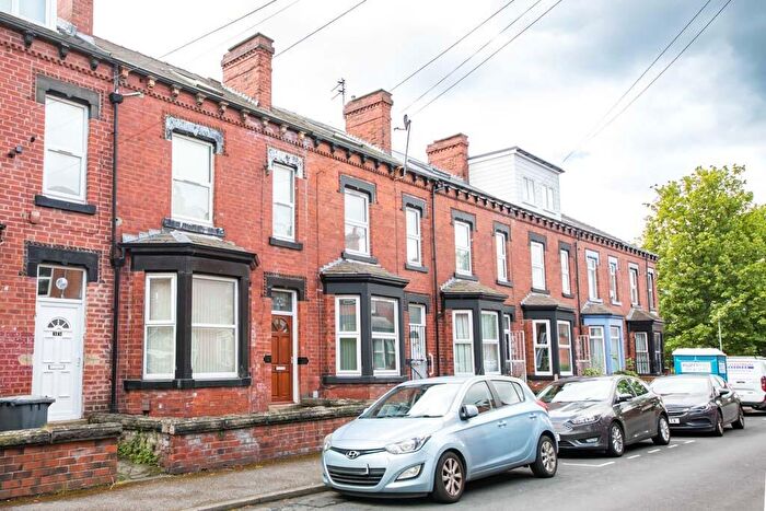 4 Bedroom Terraced House To Rent In Sholebroke Place, Leeds, West Yorkshire, LS7