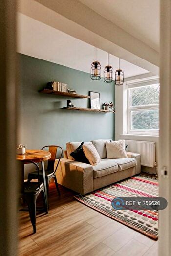 1 Bedroom Flat To Rent In Clyde Road, Manchester, M20