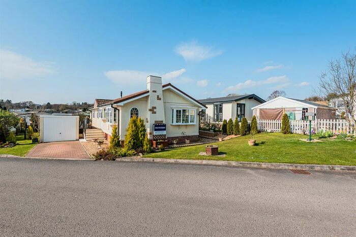 2 Bedroom Park Home For Sale In The Dell, Caerwnon Park, Builth Wells, LD2