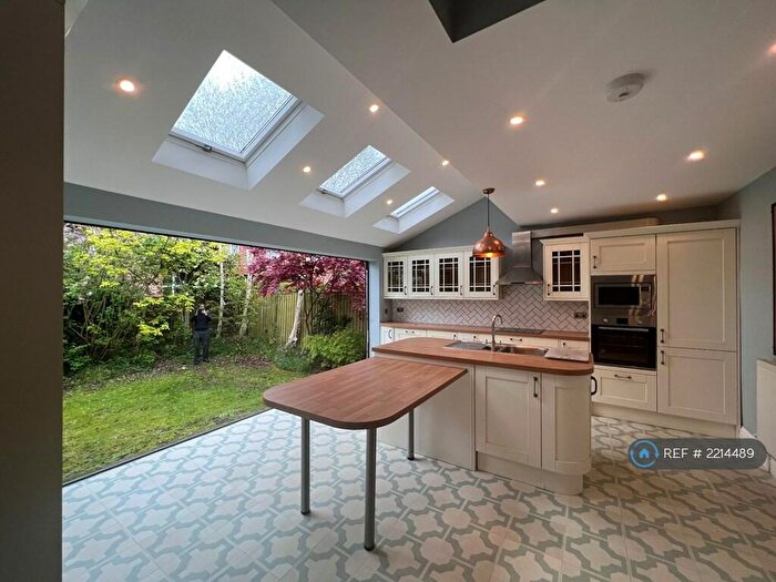 4 Bedroom Semi-Detached House To Rent In Holmwood Road, Manchester, M20