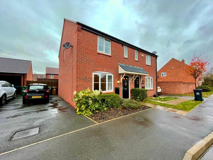 3 Bedroom Semi-Detached House To Rent In Kimbolton Way, Boulton Moor, Derby, DE24