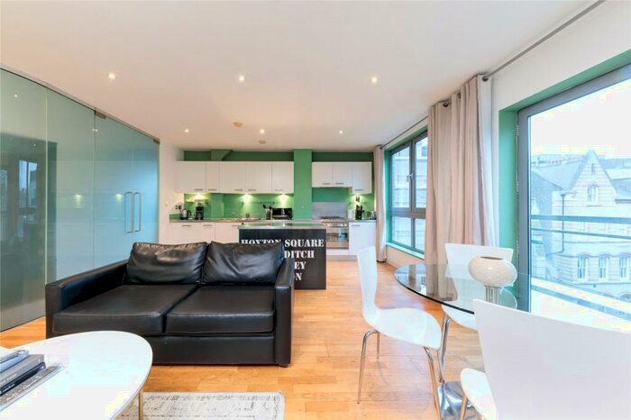 2 Bedroom Flat To Rent In Hoxton Square, Hoxton, London, N1