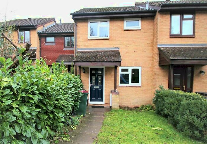 2 Bedroom House To Rent In Chaldon Road, Tollgate Hill, RH11