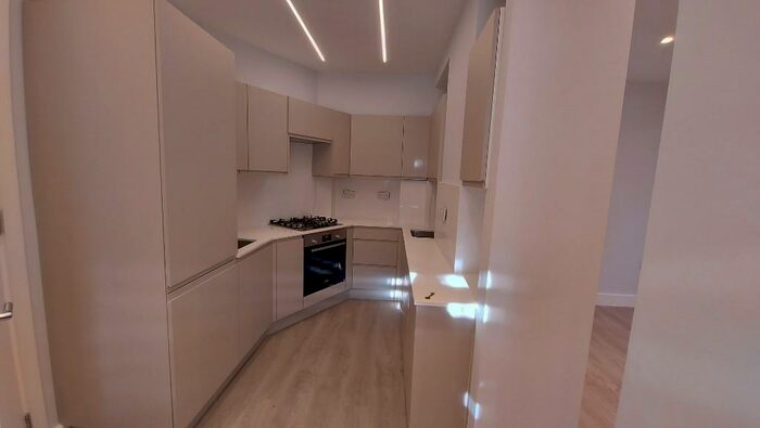 1 Bedroom Flat To Rent In Cazenove Road, London, N16