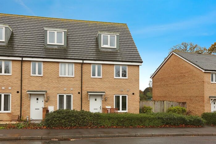 3 Bedroom End Terrace House For Sale In Montrose Walk, Gosport, PO13