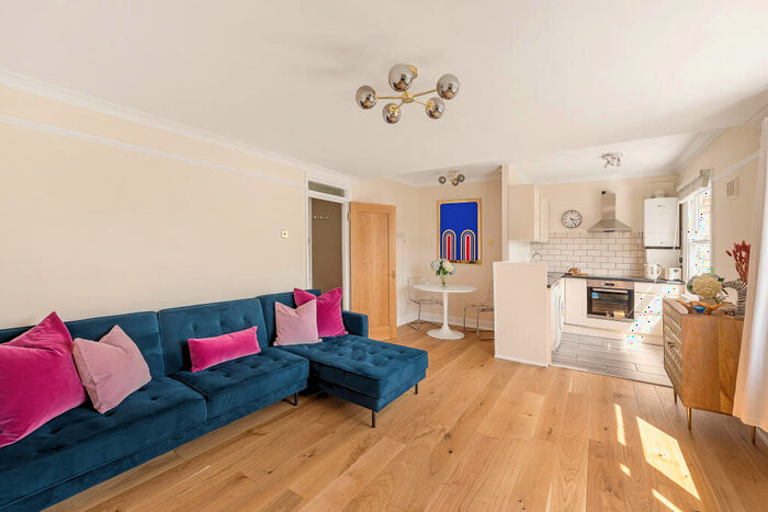 1 Bedroom Flat To Rent In King Henrys Road, Primrose Hill, London, NW3