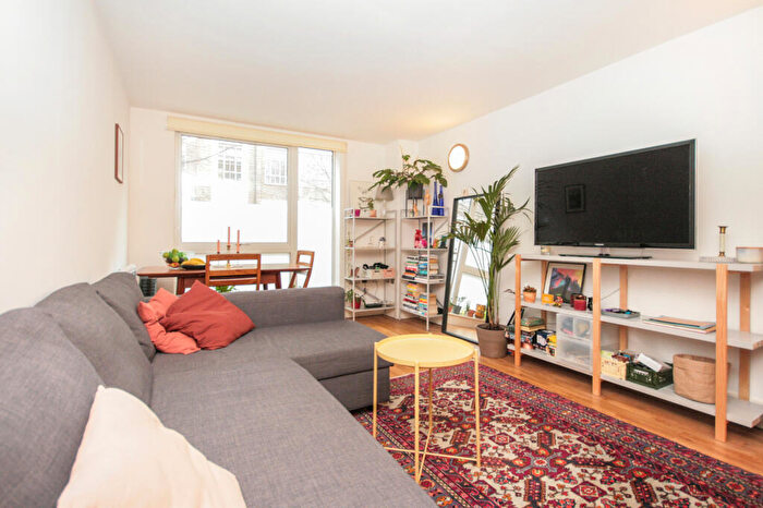 1 Bedroom Apartment To Rent In Grove Court, London, SE15