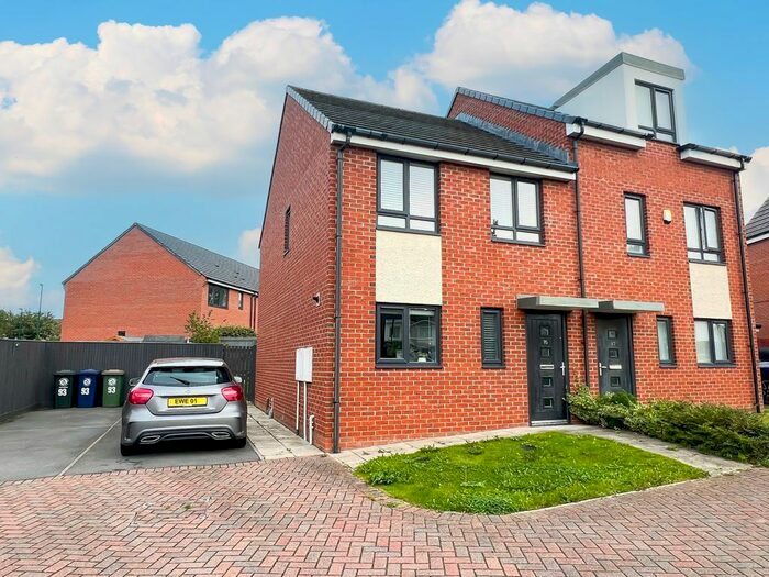 3 Bedroom Semi-Detached House To Rent In Mersey Road, Redcar, TS10