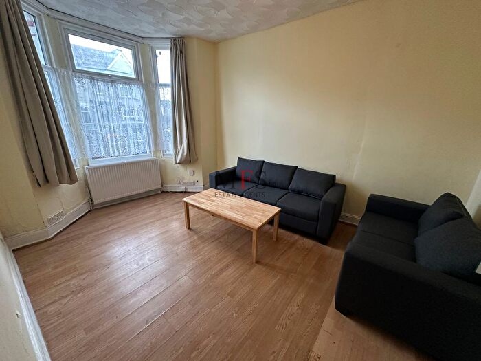 3 Bedroom Terraced House To Rent In Tachbrook Road, Southall, UB2