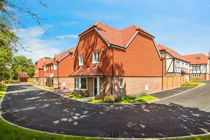 4 Bedroom Detached House For Sale In Martlet View, Burgess Hill, RH15