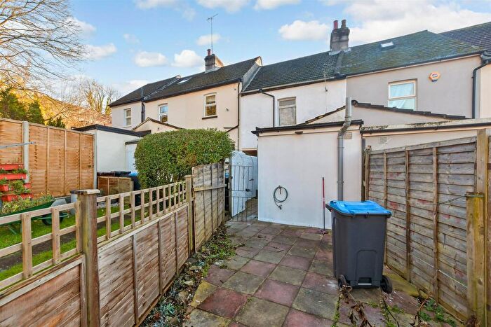 3 Bedroom Terraced House For Sale In Hillbury Road, Whyteleafe, Surrey, CR3