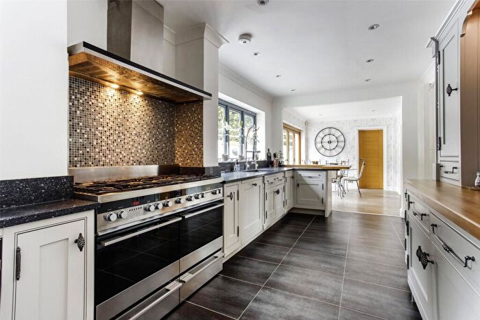 5 Bedroom Detached House For Sale In Harmer Green Lane, Welwyn, Hertfordshire, AL6