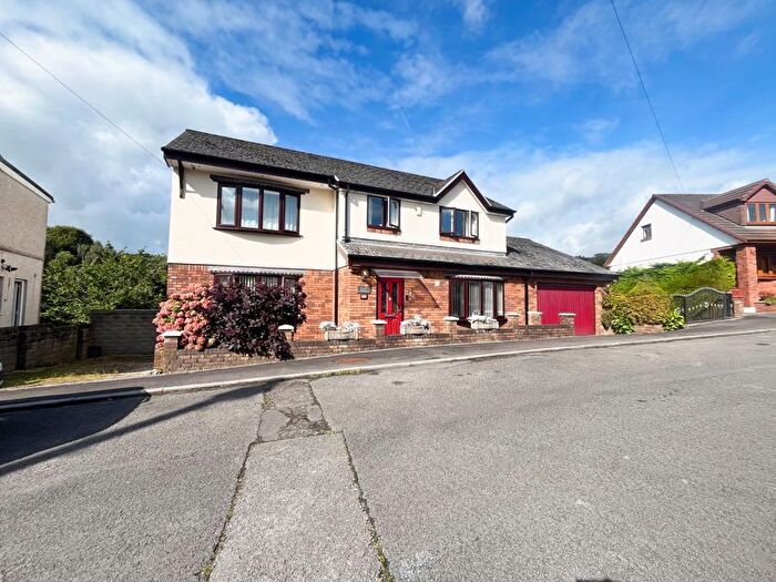 4 Bedroom Detached House For Sale In Taillwyd Road, Neath, SA10