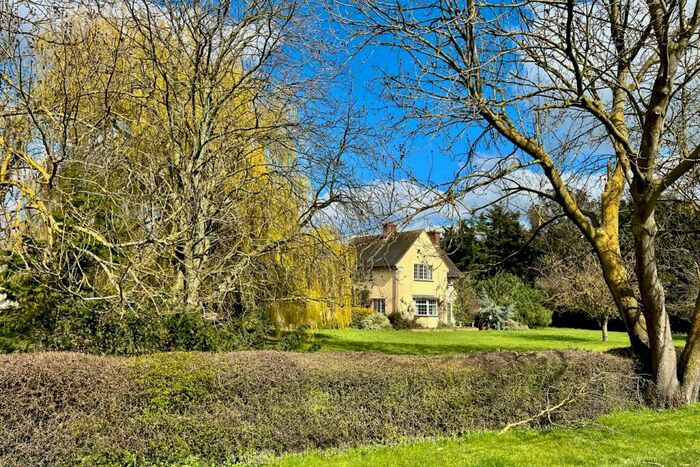 3 Bedroom Detached House For Sale In Lodge Road, Bicknacre, Chelmsford, CM3